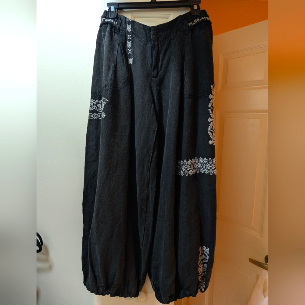 NWT Anthropologie Black Embroidered Pants XS